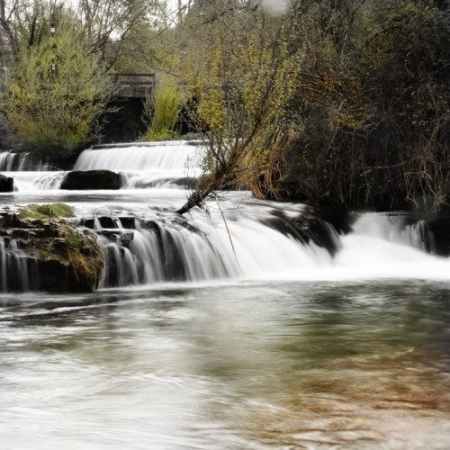 El río Cadagua a su paso por Maltrana, en el coto de Valle de Mena