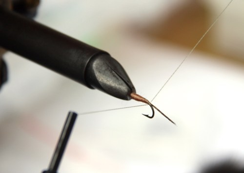 montaje de mosca ahogada